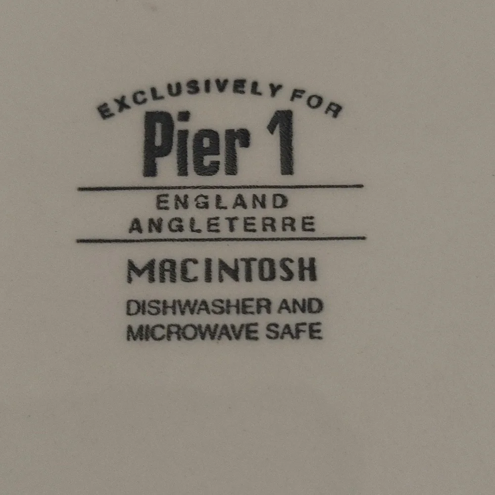 4 Pier 1 MACINTOSH Salad Plates